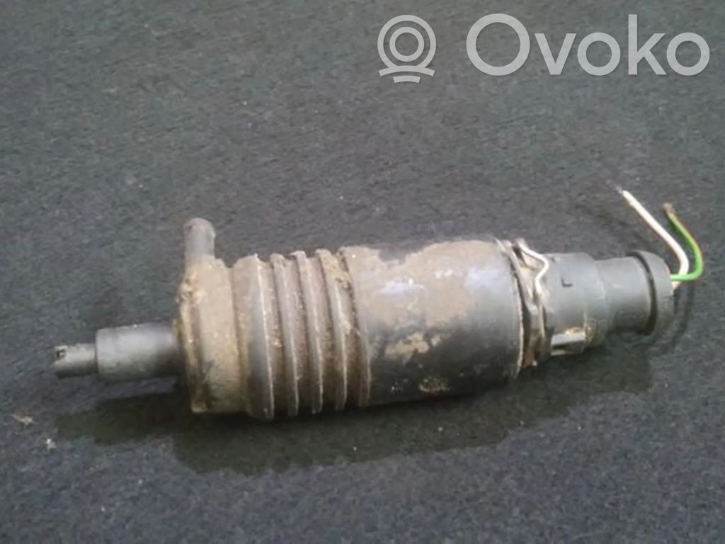 Audi A4 S4 B5 8D Pompa lavavetri parabrezza/vetro frontale 