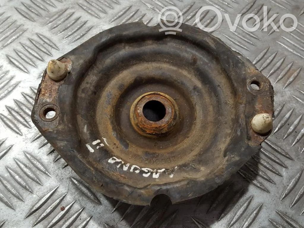 Renault Laguna II Mocowanie sprężyny amortyzatora 