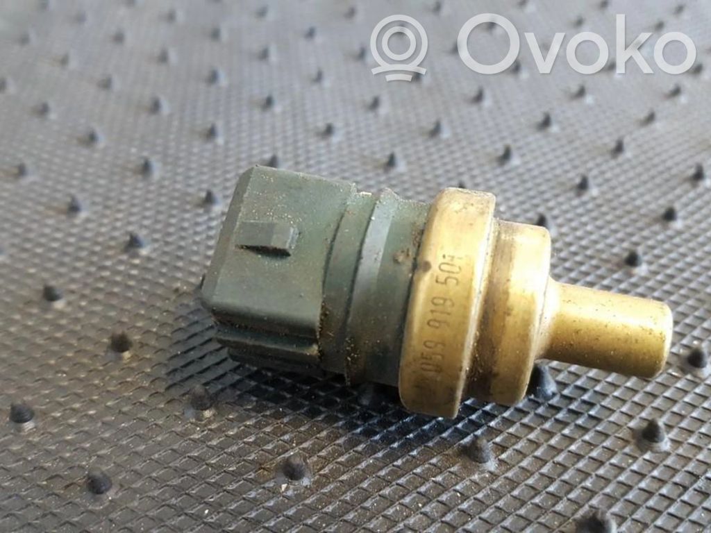 Audi A4 S4 B5 8D Sensore temperatura del liquido di raffreddamento 