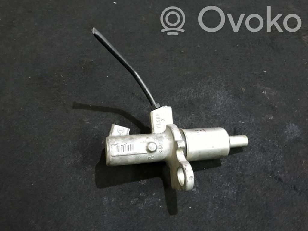 Master brake cylinder