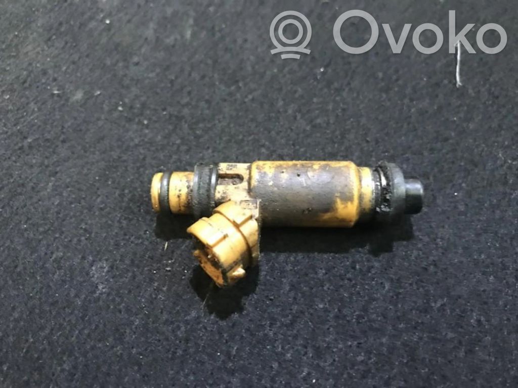 Mazda 626 Inyector de combustible 