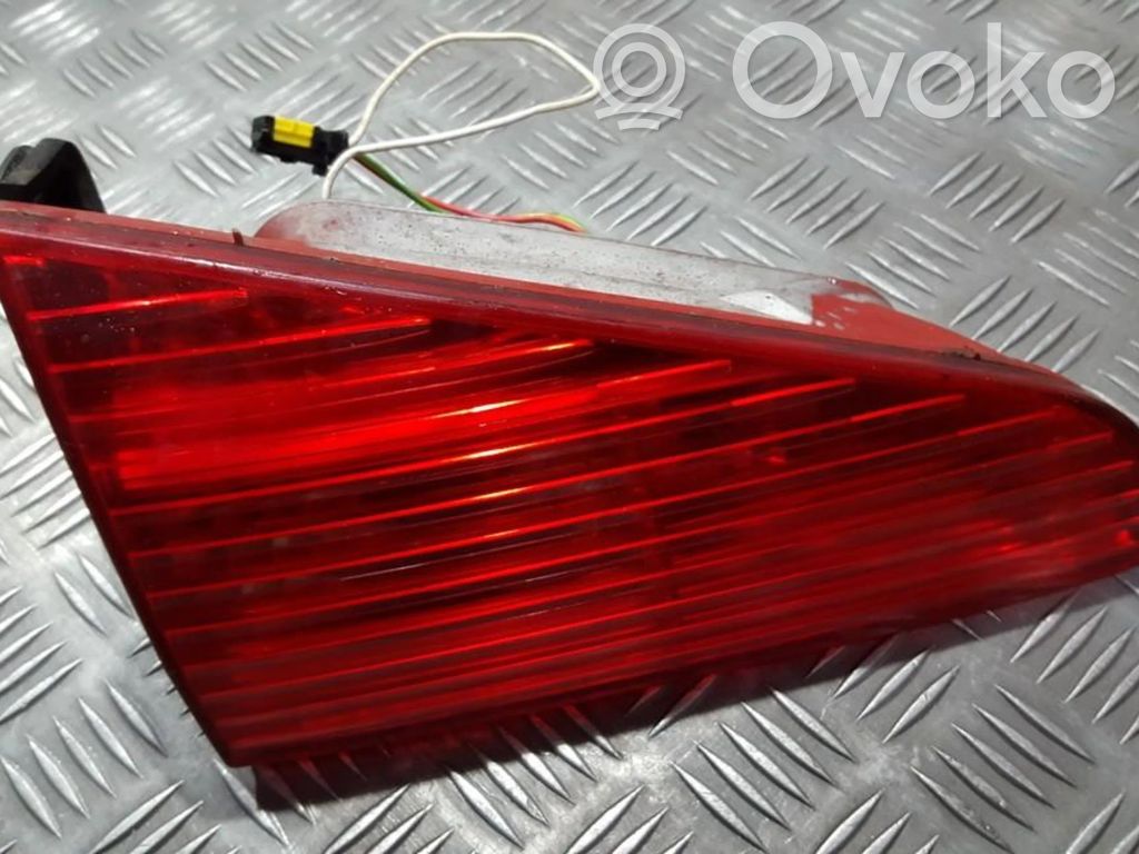 Peugeot 607 Luci posteriori del portellone del bagagliaio 