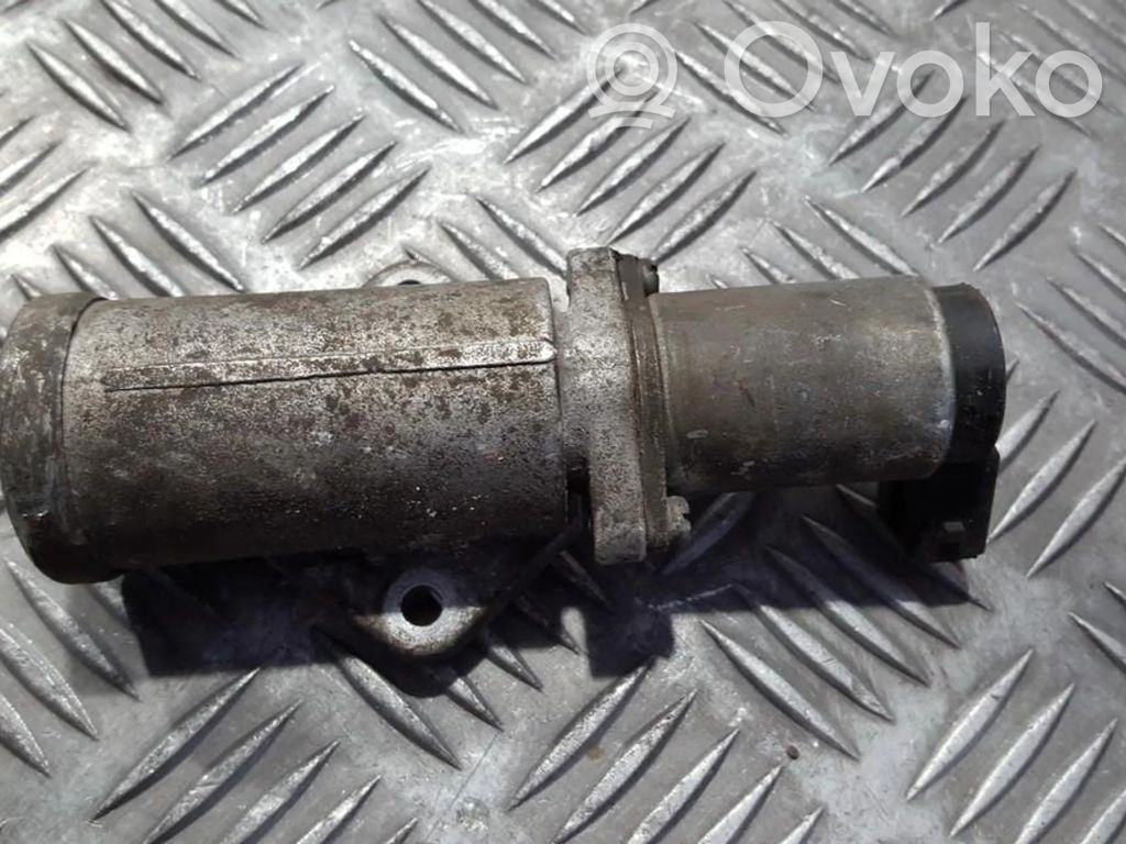 Volvo S40, V40 Valvola di regolazione del minimo