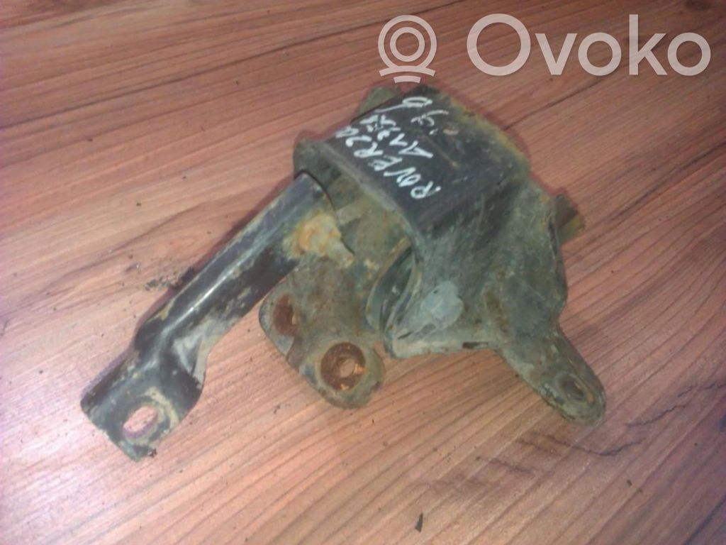 Engine mount bracket