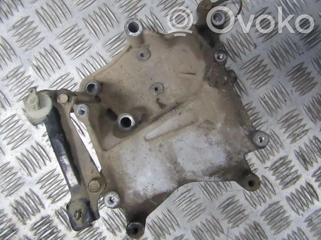Opel Astra G Engine mounting bracket 