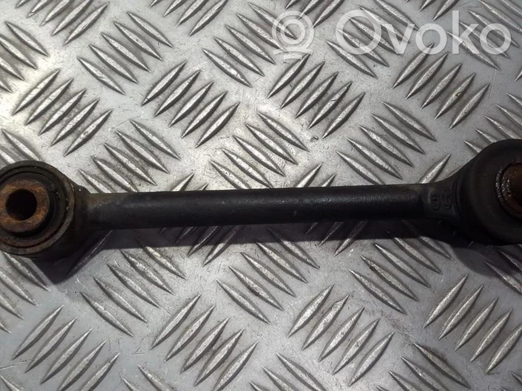 Basculă superioară spate