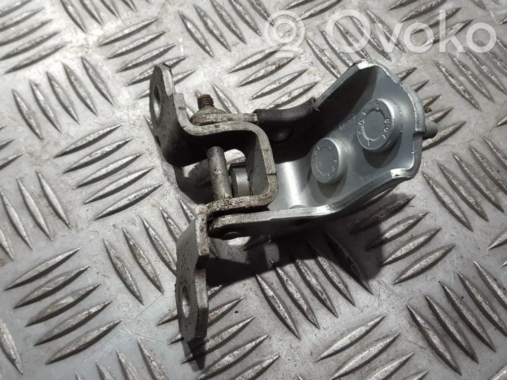 Bisagra superior puerta delantera   8200101886,8200101886