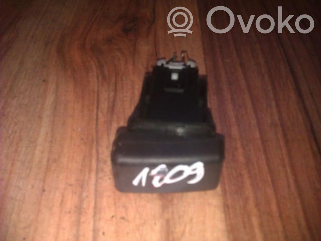 Mazda 3 I Hazard light switch 
