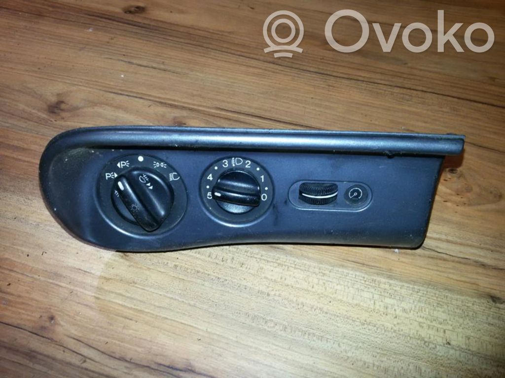 Ford Mondeo MK I Light switch 