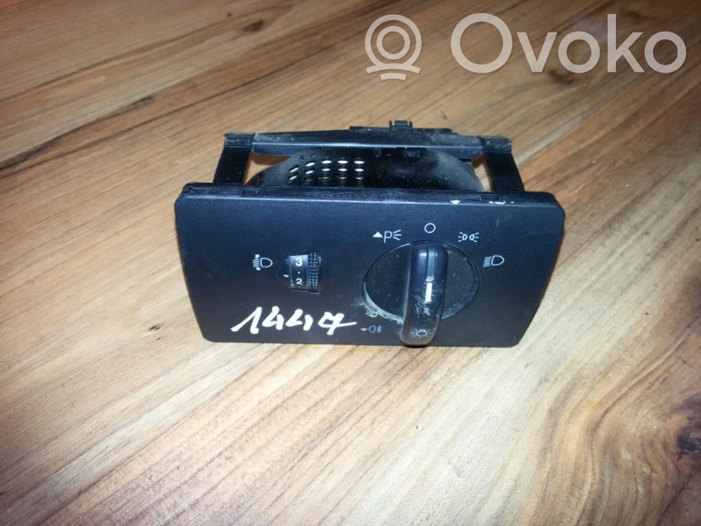 Ford Fiesta Interruptor de luz 