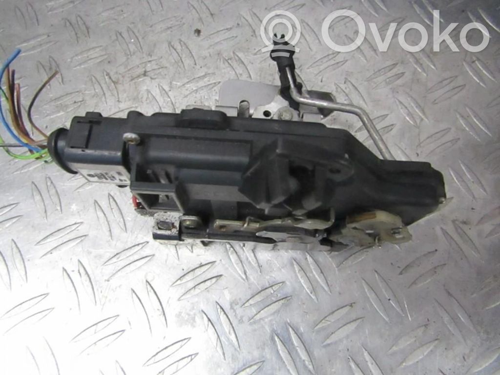 Audi A4 S4 B6 8E 8H Serratura portiera anteriore 