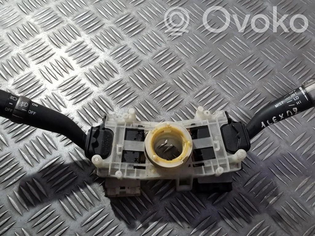 Lexus IS 200-300 Wiper turn signal indicator stalk/switch 