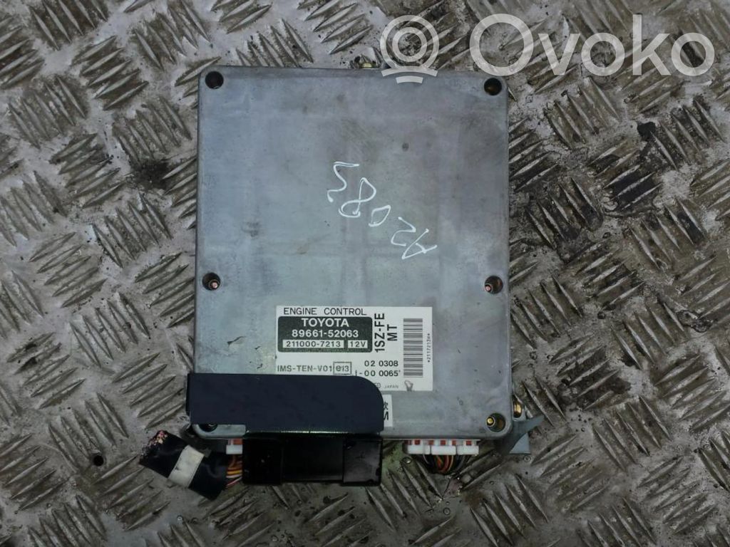 Toyota Yaris Engine control unit/module 