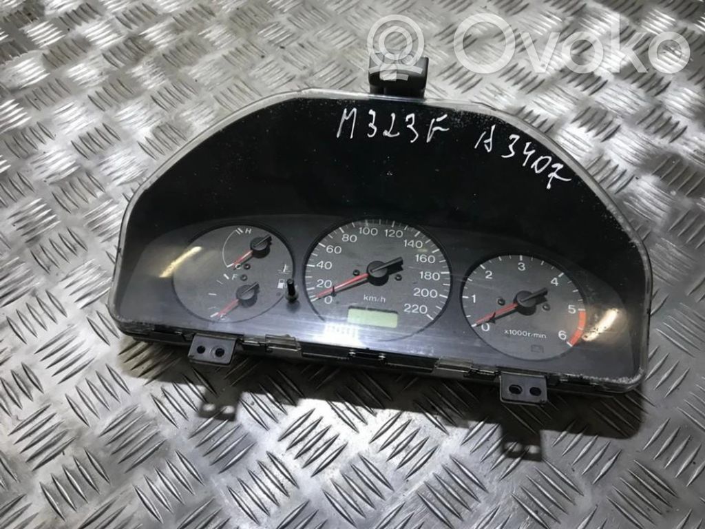 Mazda 323 F Speedometer (instrument cluster) 