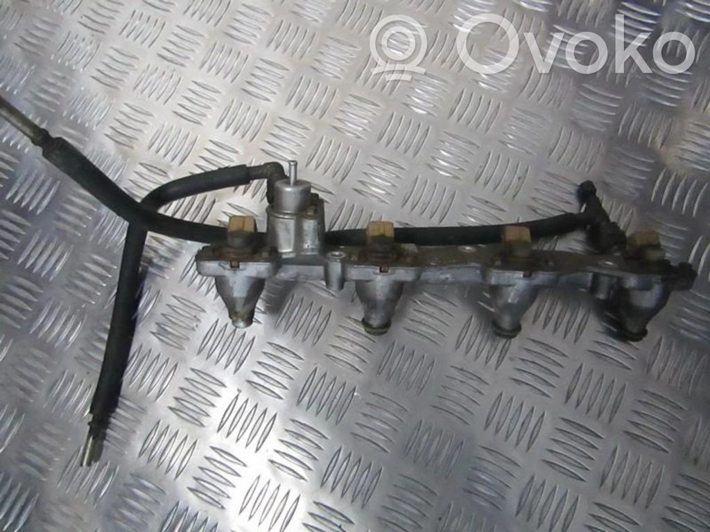 Ford Mondeo MK I Polttoainepääputki 