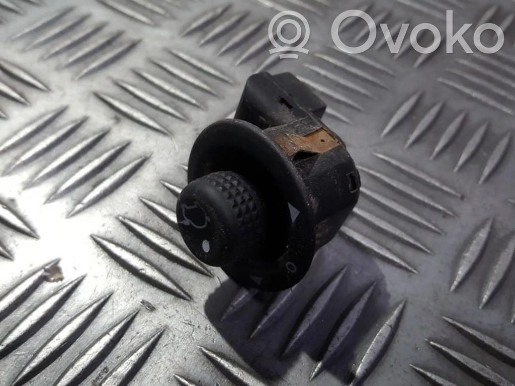 Ford Focus Wing mirror switch 