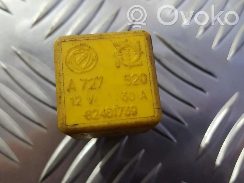 Otros relés   82461739,A727520,82461739,A727520
