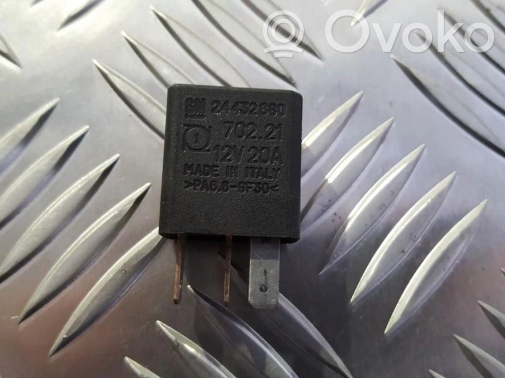 Opel Zafira A Alte relee 