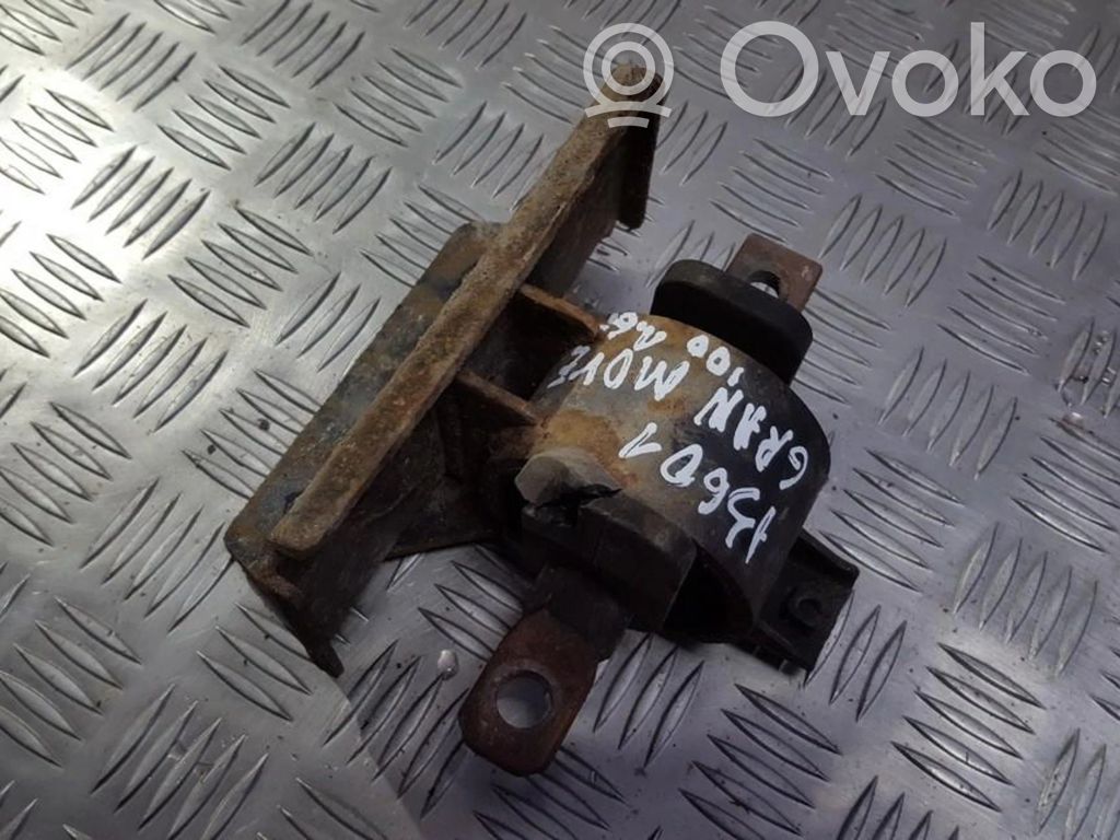 Daihatsu Gran Move Suport tampon motor 