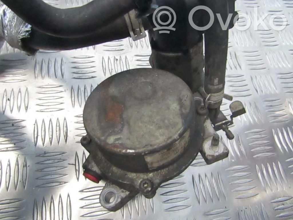 Ford Mondeo Mk III Pompe à vide