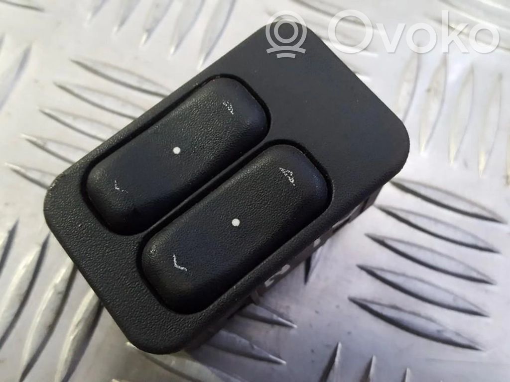 Opel Astra G Interruttore di controllo dell’alzacristalli elettrico 