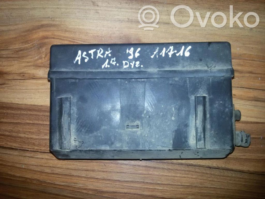 Opel Astra F Drošinātāju kaste (komplekts) 