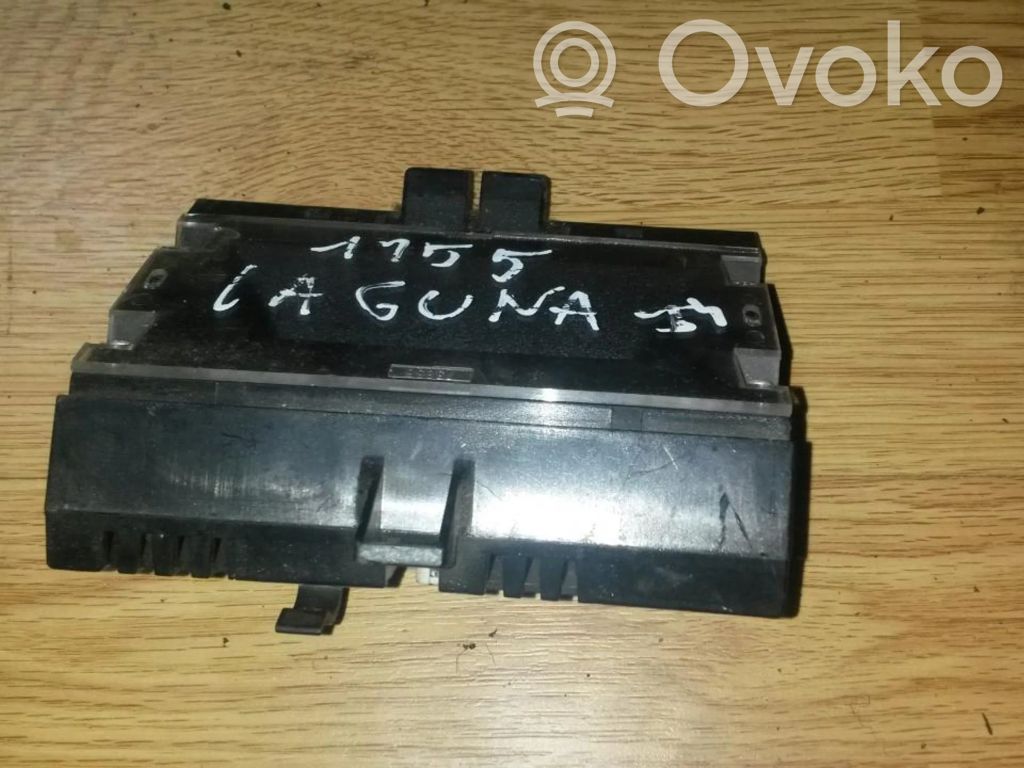 Renault Laguna I Monitor/display/piccolo schermo