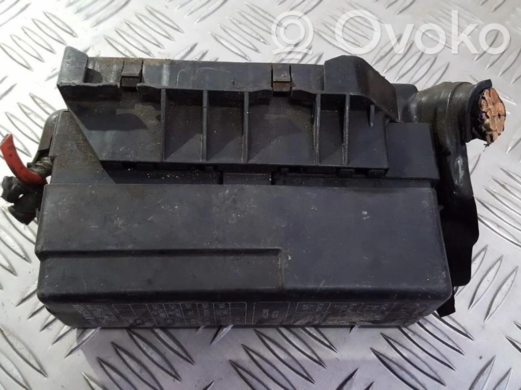 Nissan Primera Set scatola dei fusibili 