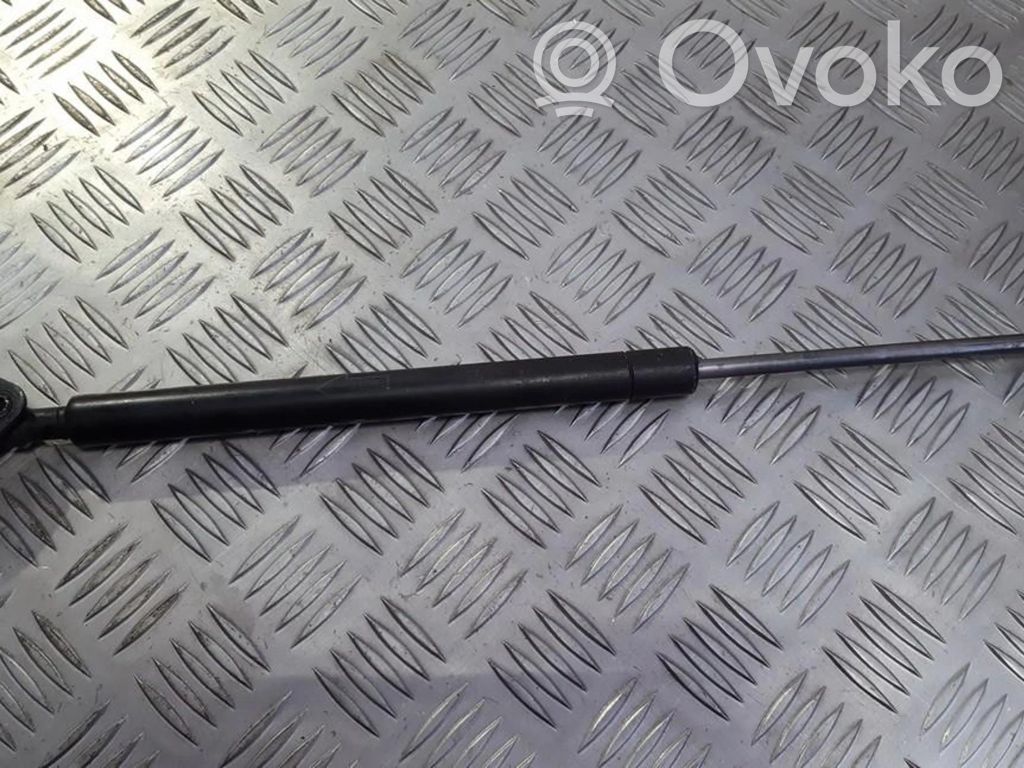 Toyota Corolla E120 E130 Amortyzator klapy tylnej bagażnika 