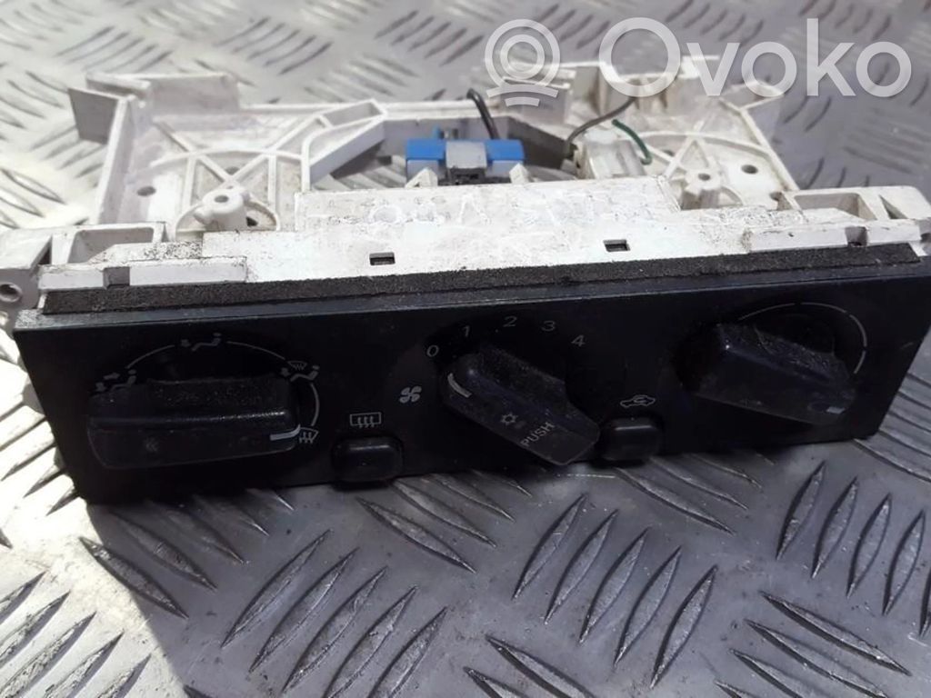 Mitsubishi Space Wagon Unitate control climatizare 