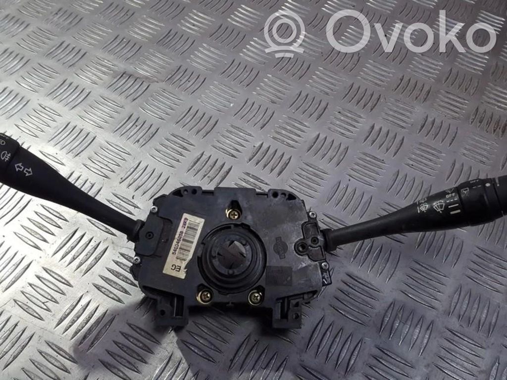 Nissan Primera Leva/interruttore dell’indicatore di direzione e tergicristallo 