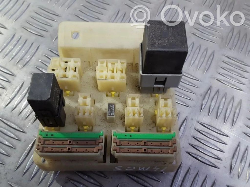 Mitsubishi Carisma Set scatola dei fusibili 