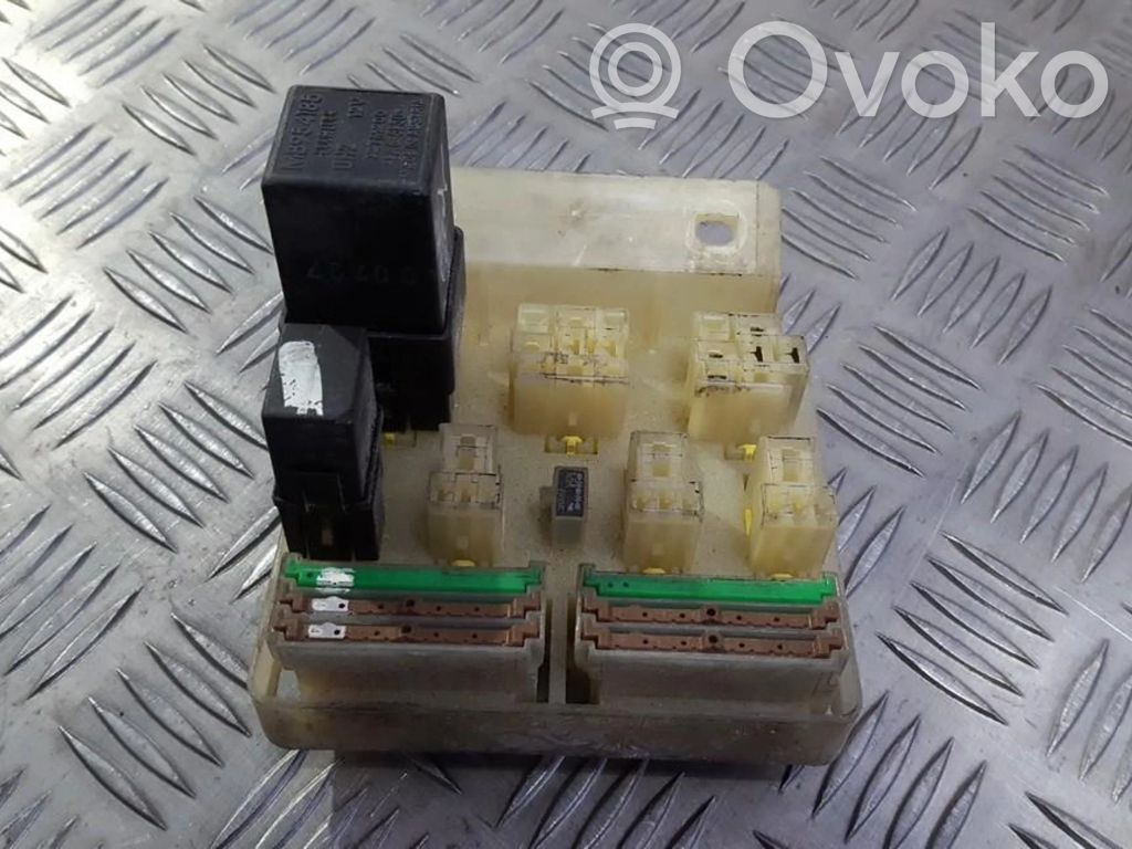 Mitsubishi Carisma Set scatola dei fusibili 