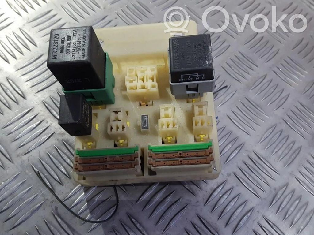 Mitsubishi Carisma Set scatola dei fusibili 