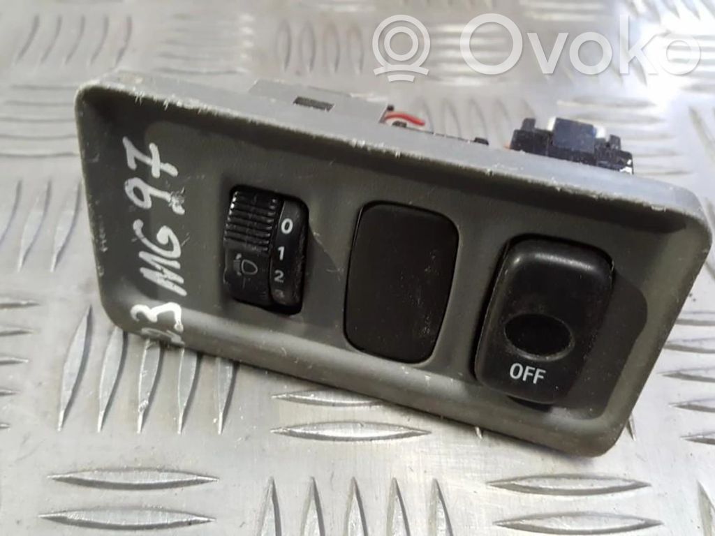 Mitsubishi Galant Przycisk / Pokrętło regulacji świateł 