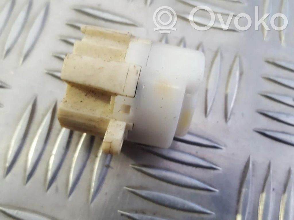 Nissan Almera Tino Virtalukon kytkin 