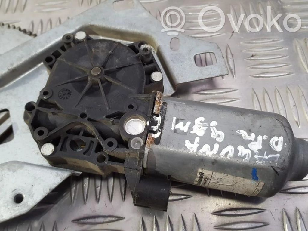 Renault Laguna I Motor del regulador de la ventanilla de la puerta delantera 
