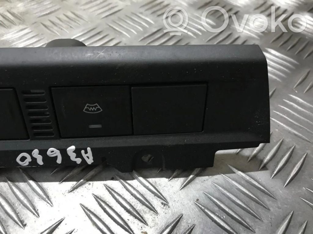 Ford Focus Windscreen/window heater switch 