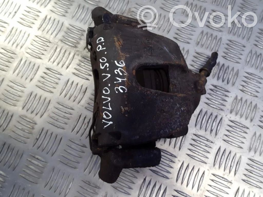 Front brake caliper