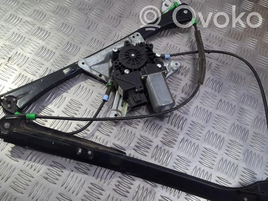 Audi A4 S4 B5 8D Regulador con motor de la ventanilla de la puerta corredera