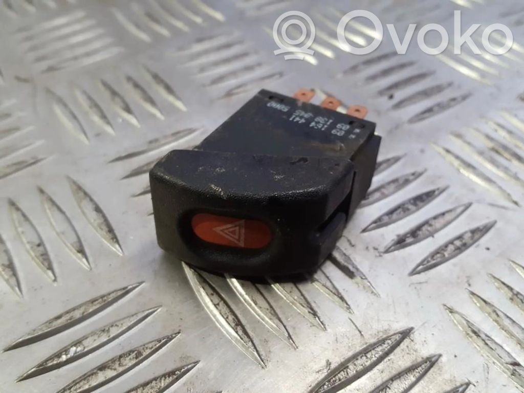 Opel Combo B Botón interruptor de luz de peligro 