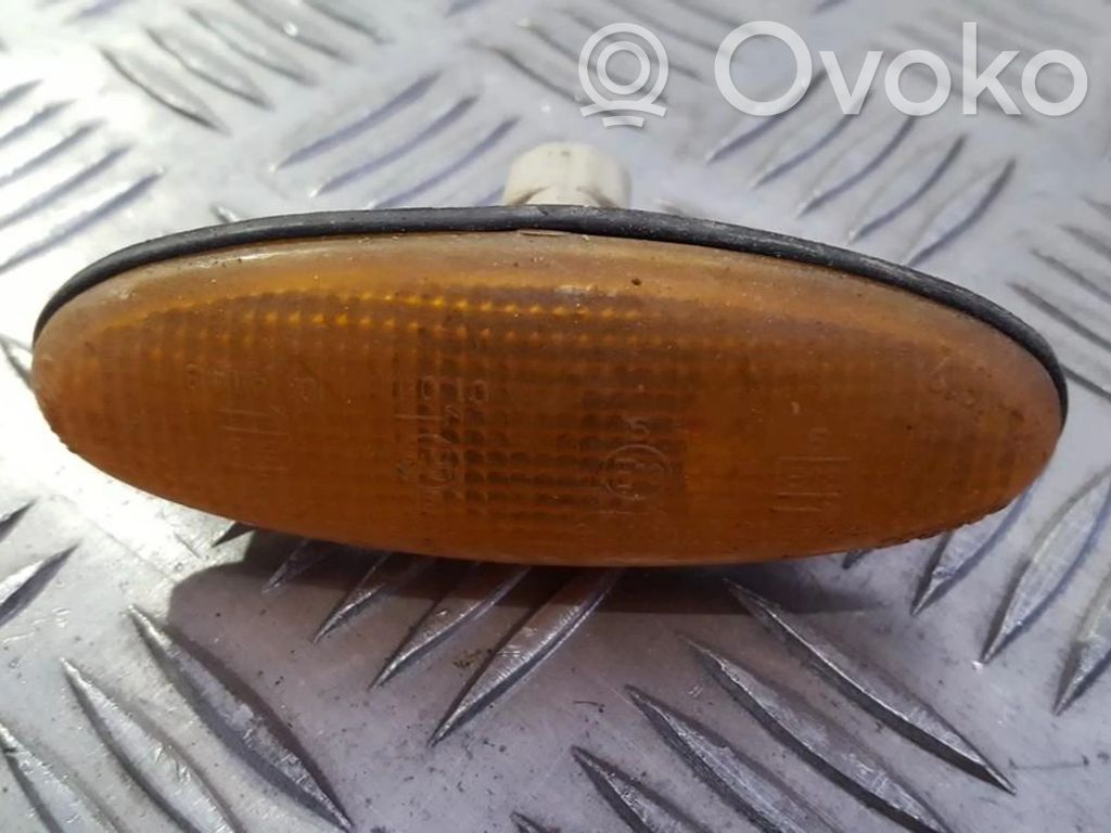 Mazda 626 Seitenblinker 