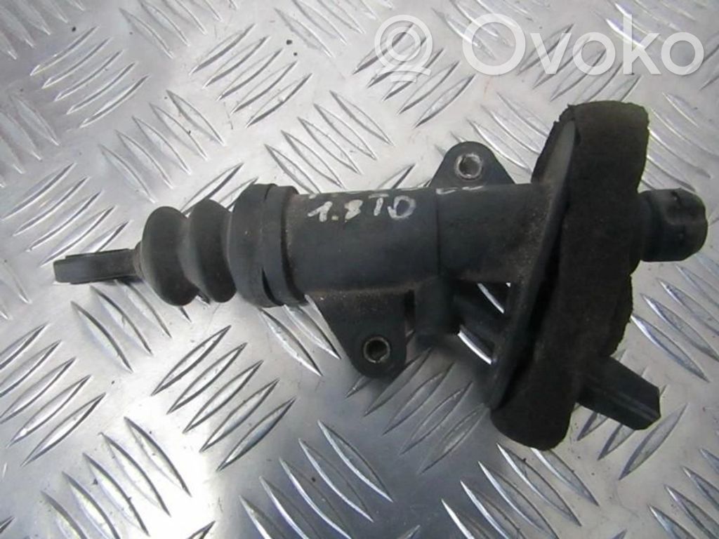 Ford Mondeo MK I Kytkimen pääsylinteri 