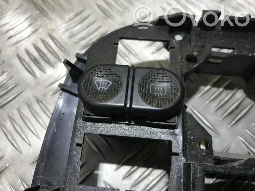 Windscreen/window heater switch