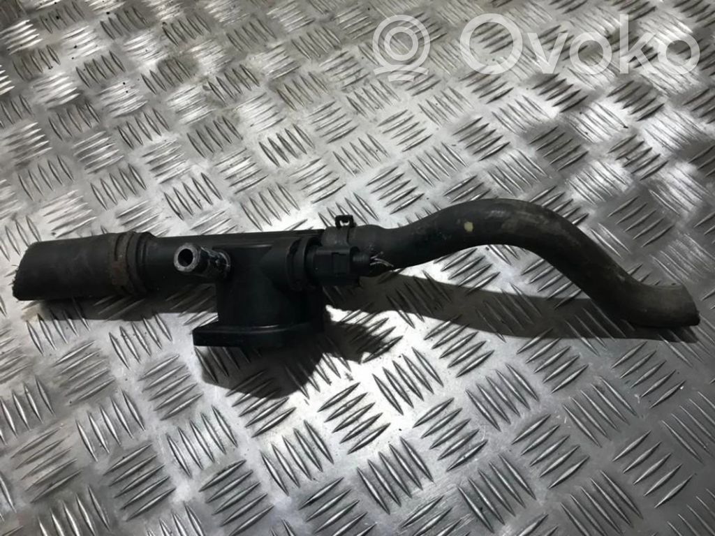 Audi A4 S4 B6 8E 8H Tubo flessibile del liquido di raffreddamento del motore