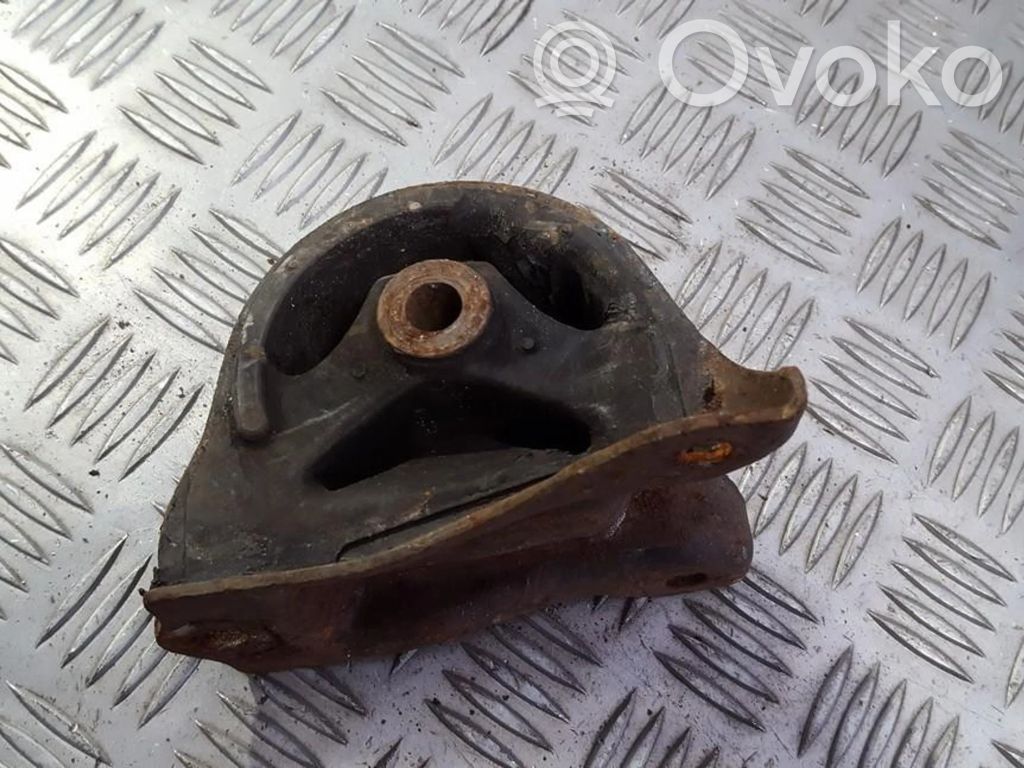Engine mount bracket