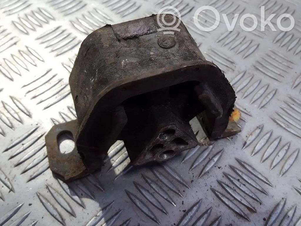 Opel Calibra Engine mount bracket 