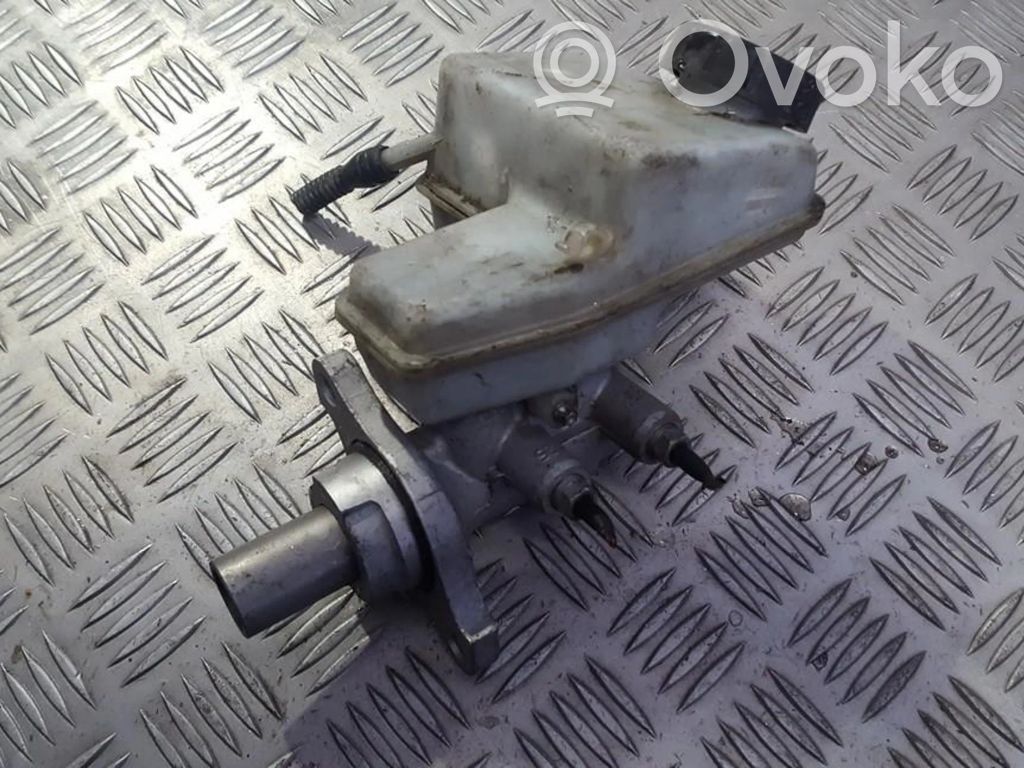 Opel Astra H Pääjarrusylinteri 