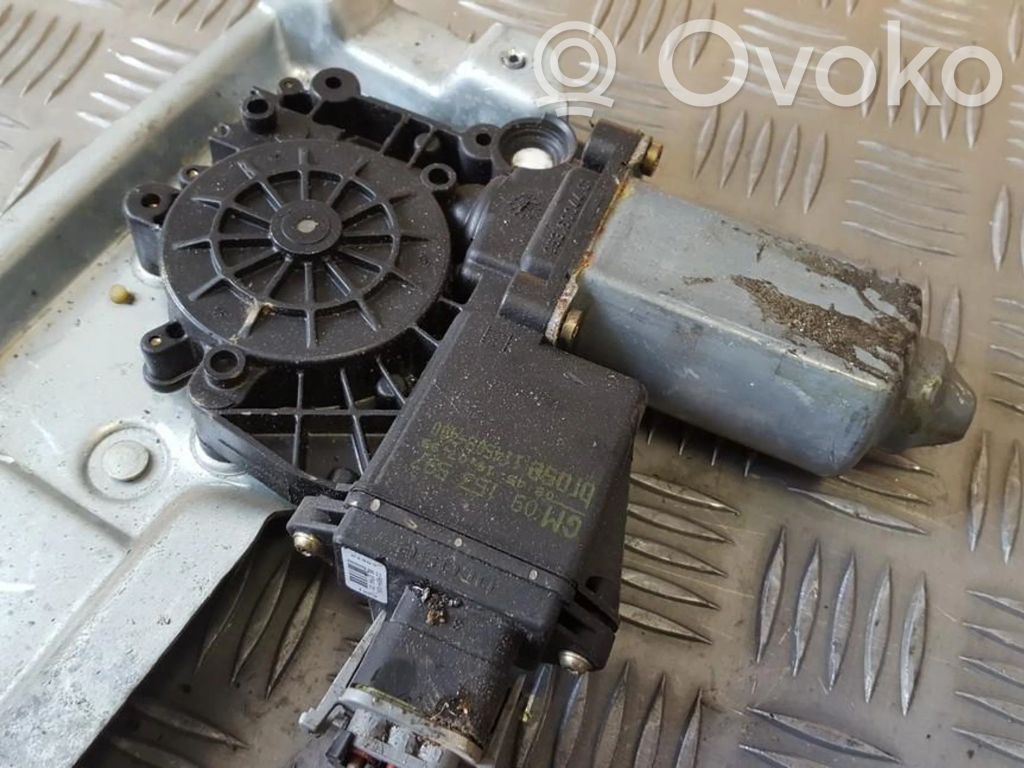 Opel Vectra B Silnik regulatora szyby drzwi przednich 