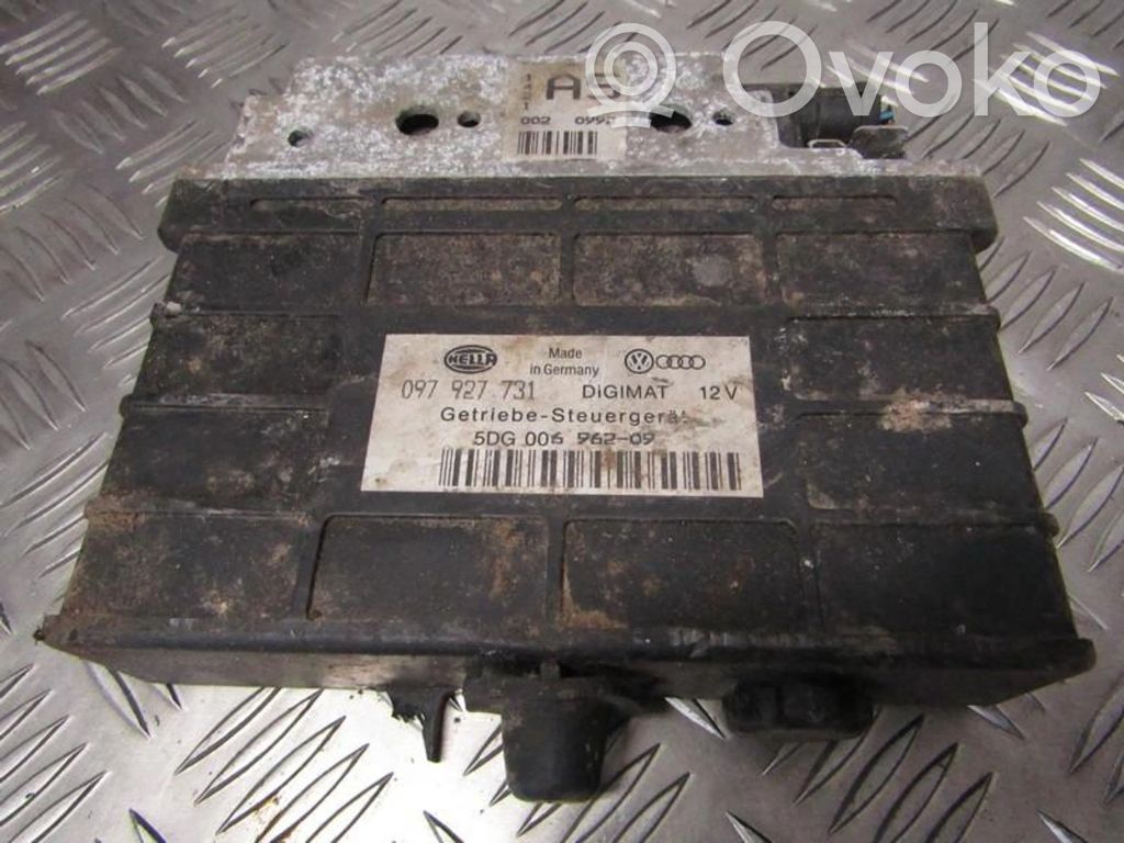 Volkswagen PASSAT B4 Centralina/modulo scatola del cambio 